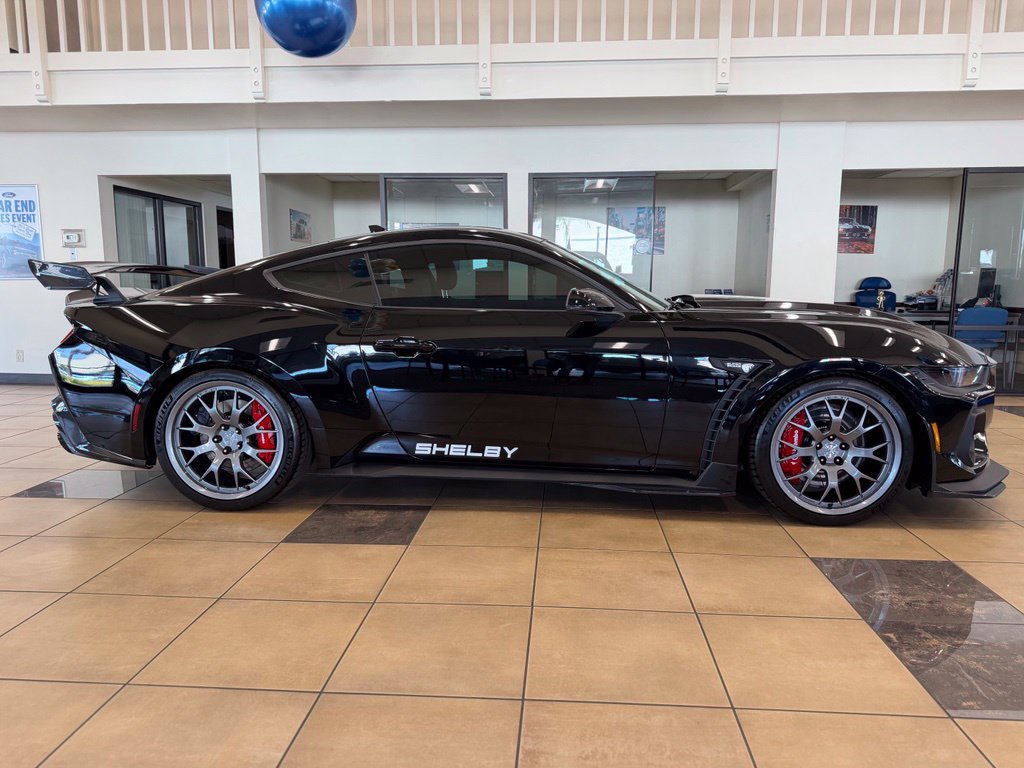 New 2026 Ford Mustang GT Premium w/ GT Performance Package RWD image 13