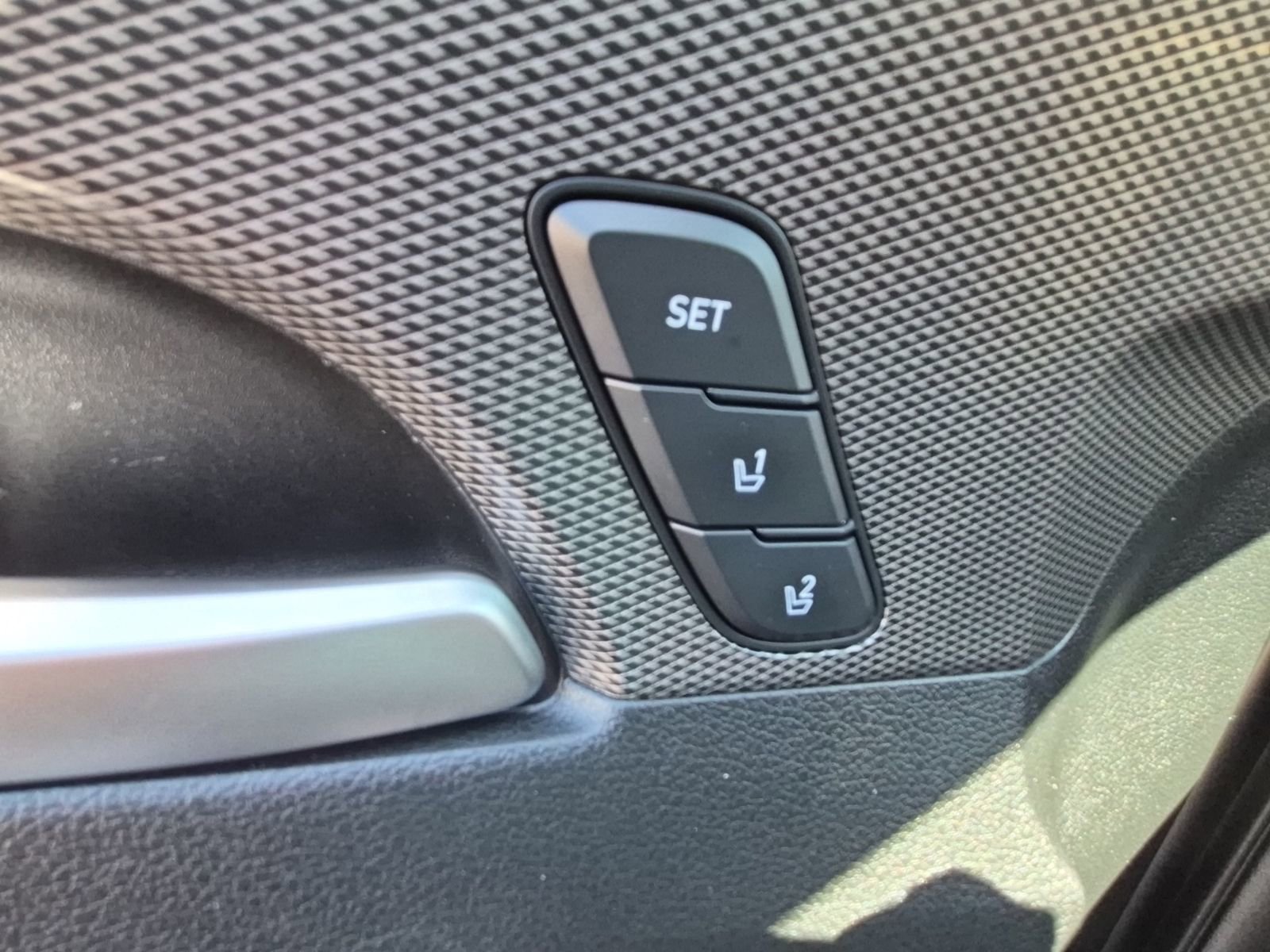 Used 2019 Hyundai Santa Fe AWD image 32