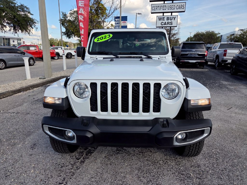 Used 2023 Jeep Gladiator Sport AWD/4WD image 18