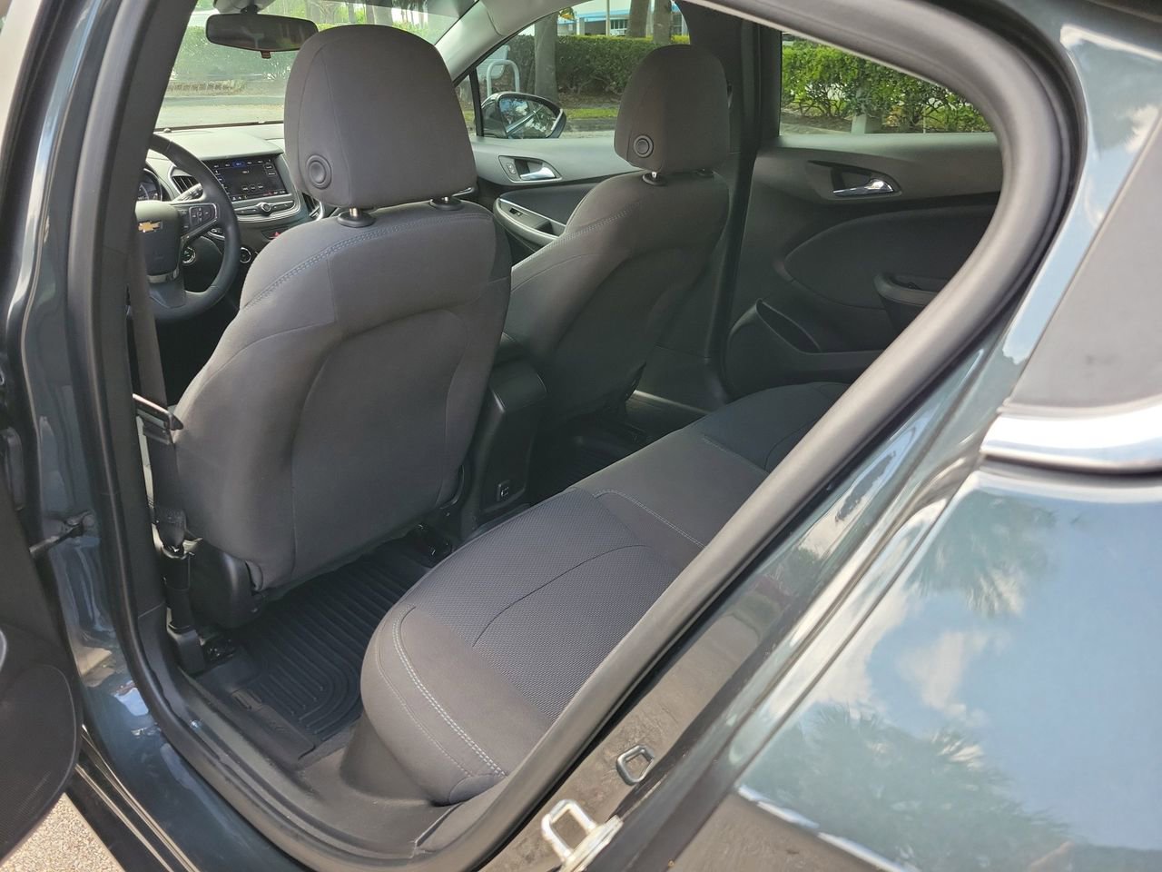 Used 2019 Chevrolet Cruze LT w/ Convenience Package image 9