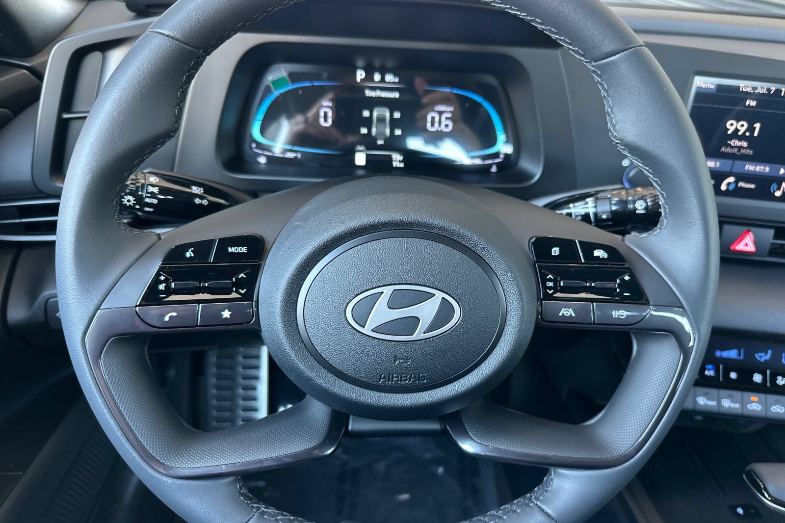 New 2026 Hyundai Elantra Sport FWD image 21