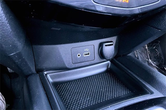 Used 2018 Nissan Rogue SV w/ Premium Package image 16