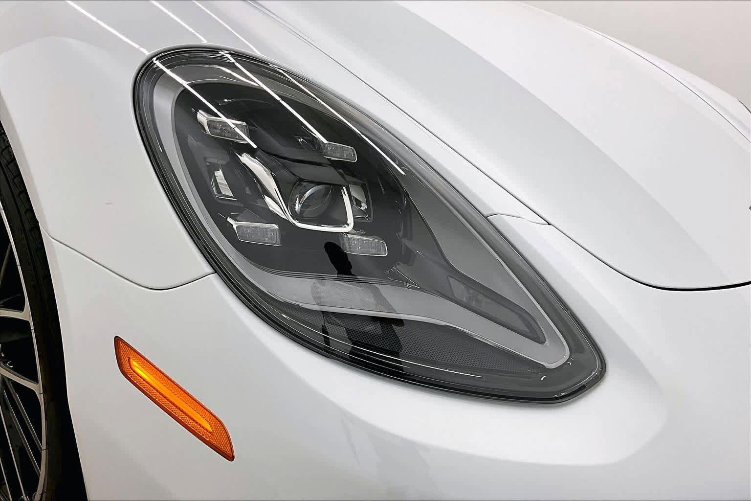 Used 2023 Porsche Panamera Platinum Edition RWD image 27