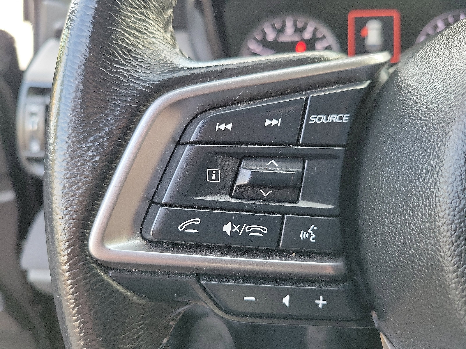 Used 2023 Subaru Outback Premium image 5