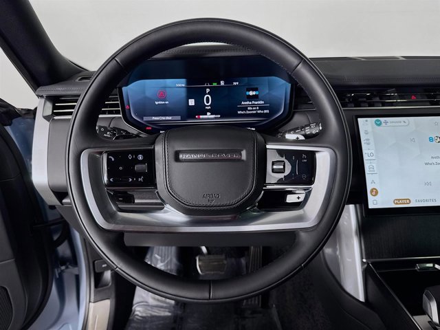 Used 2025 Land Rover Range Rover SE image 12