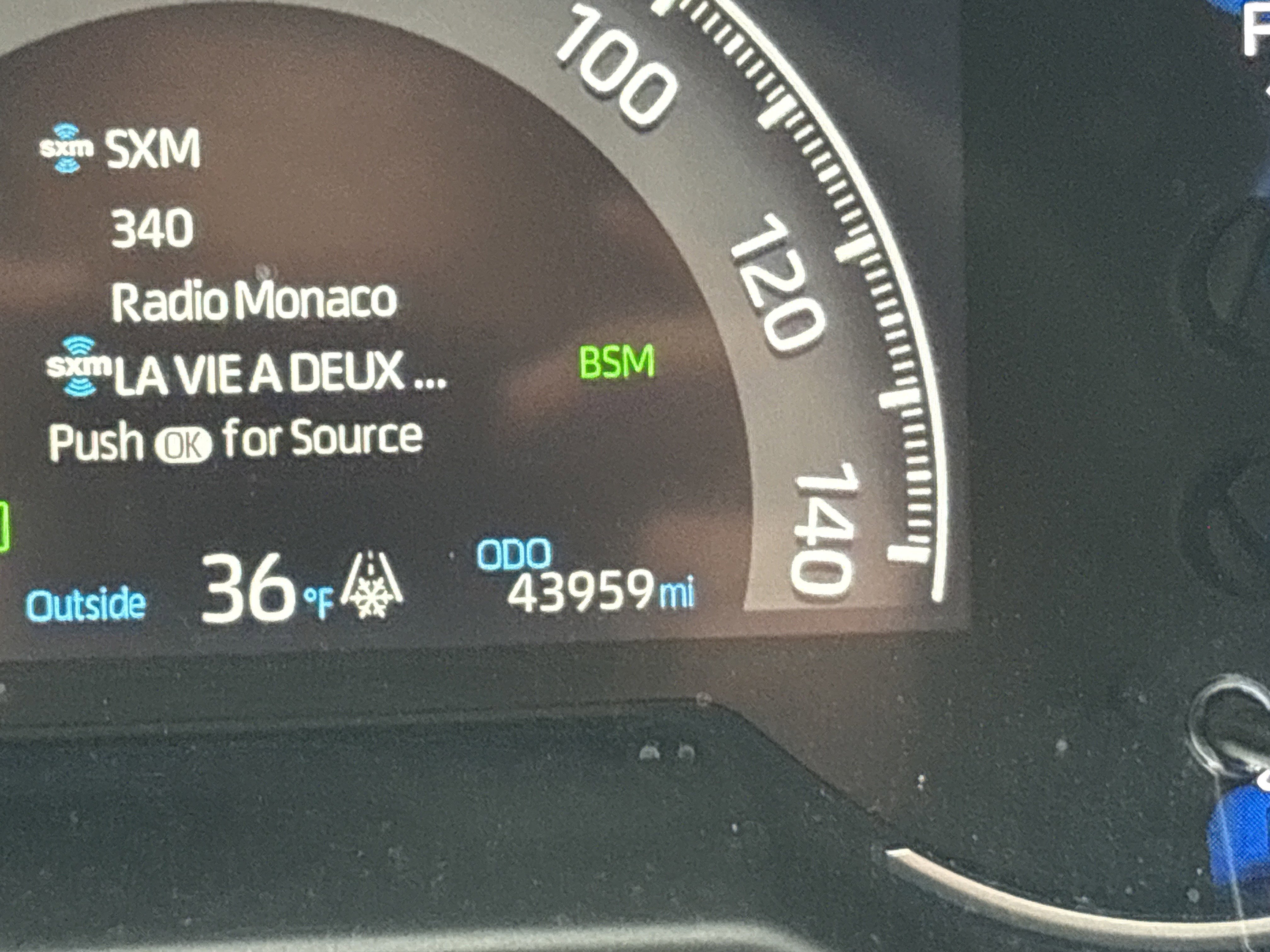 Used 2022 Toyota RAV4 Limited image 22