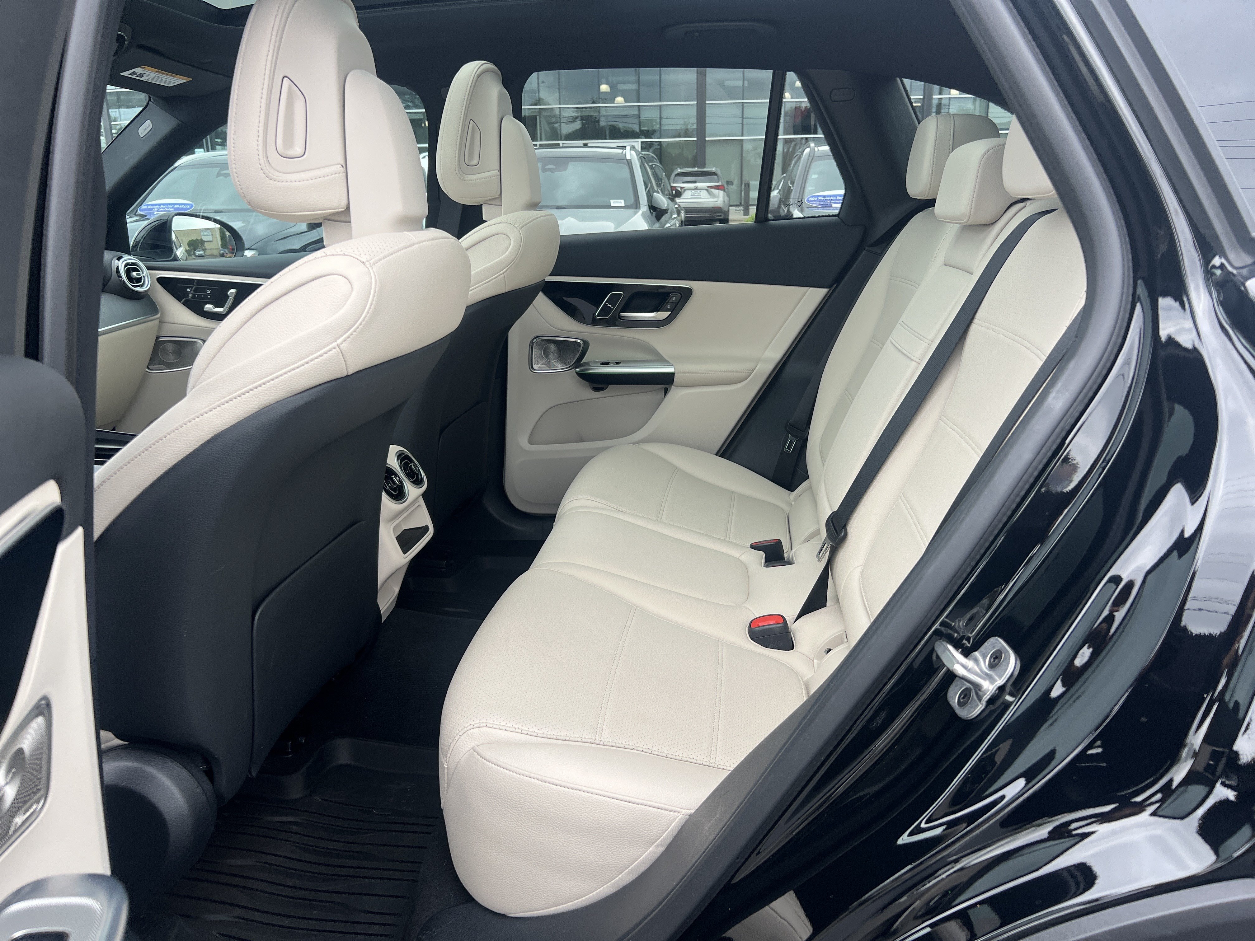 Certified 2026 Mercedes-Benz GLC 300 4MATIC image 33