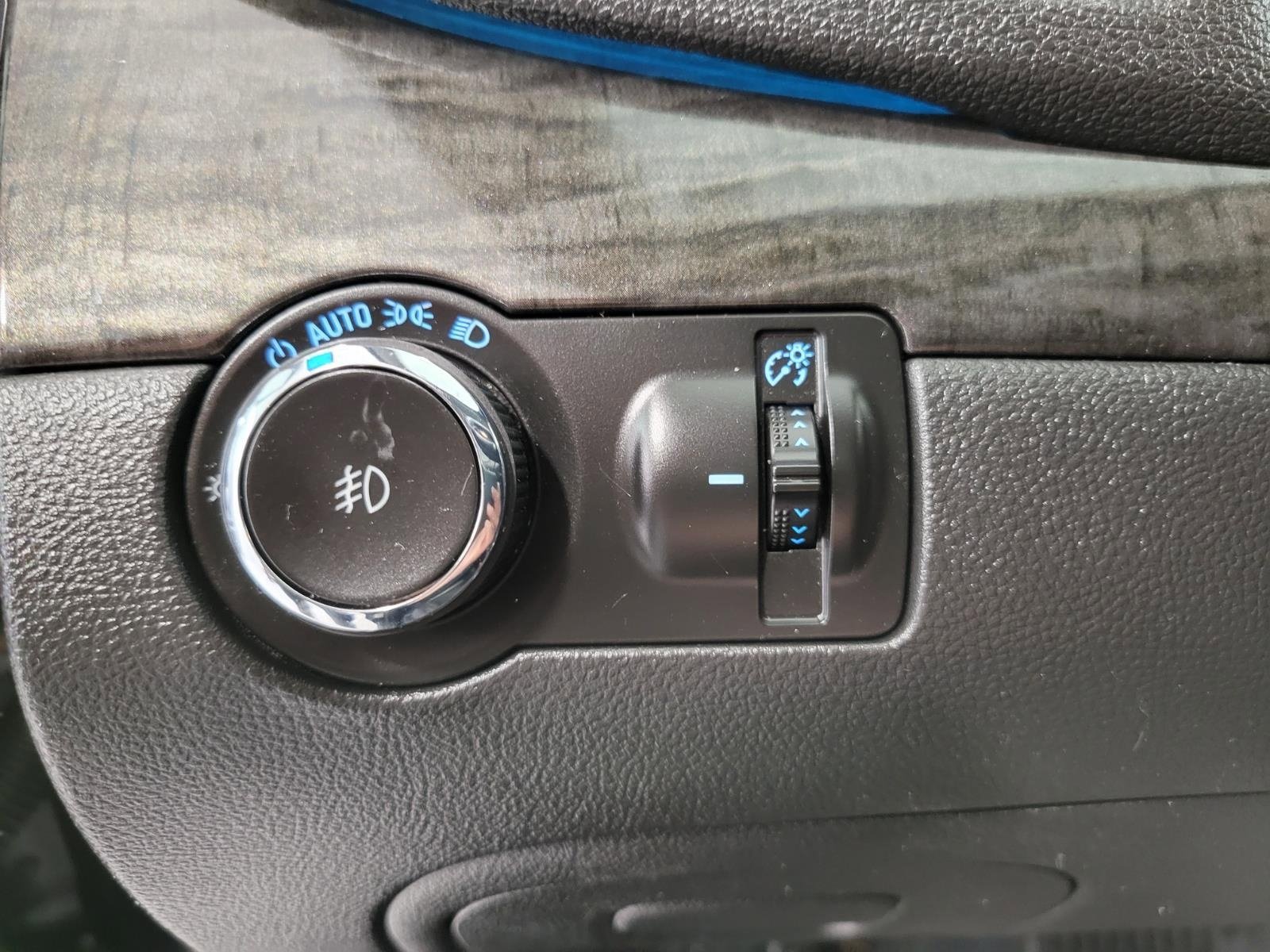Used 2015 Buick Encore Leather FWD image 37