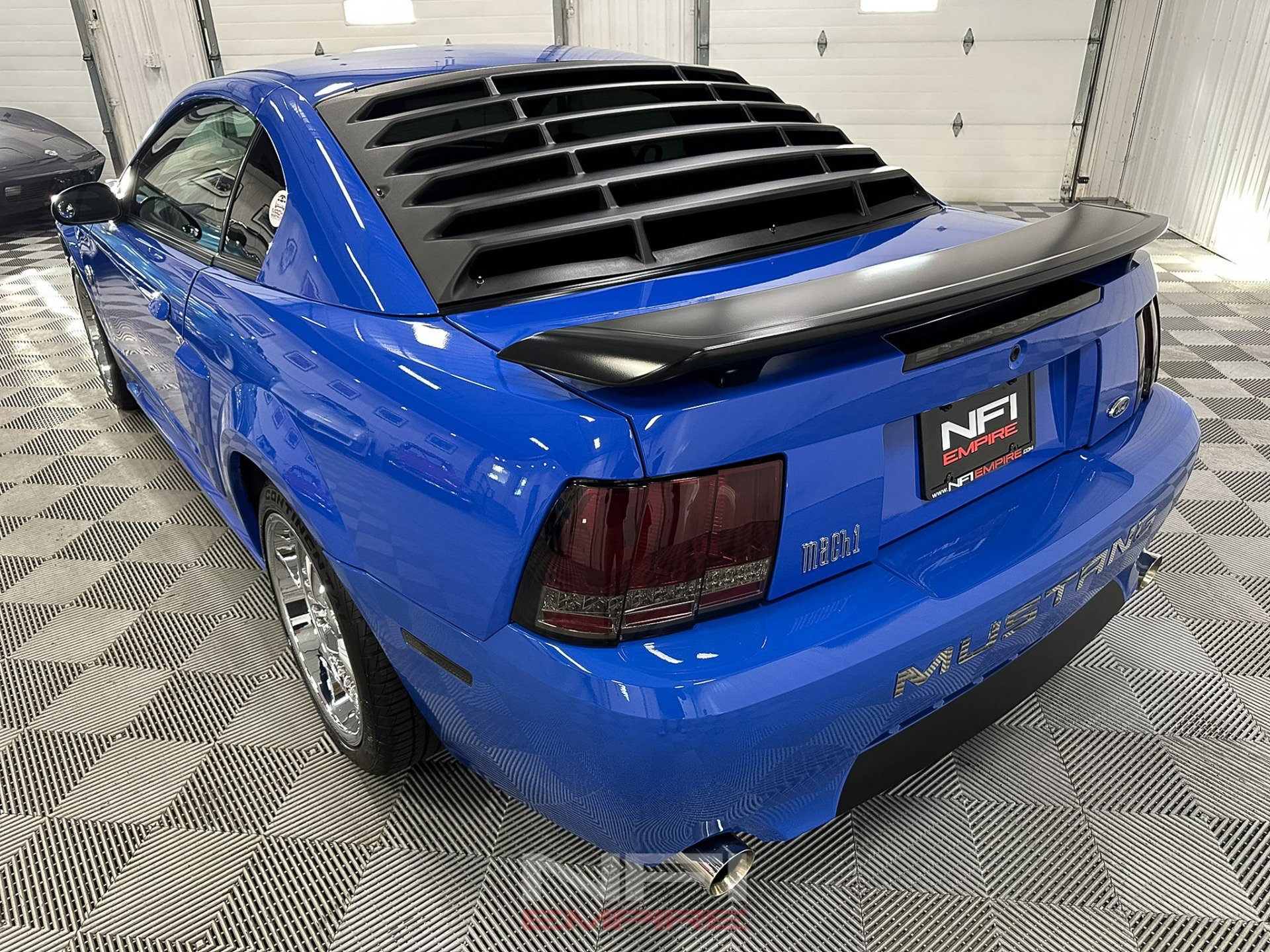 Used 2004 Ford Mustang Mach 1 RWD image 10