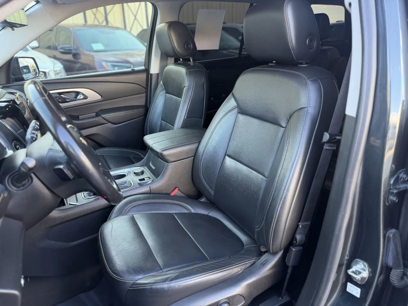 Used 2019 Chevrolet Traverse LT w/ LT Premium Package AWD/4WD image 14