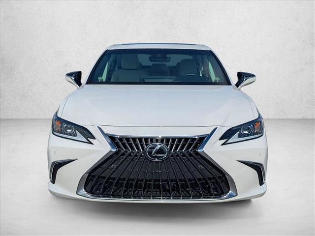 Used 2025 Lexus ES 300h w/ Premium Package image 2