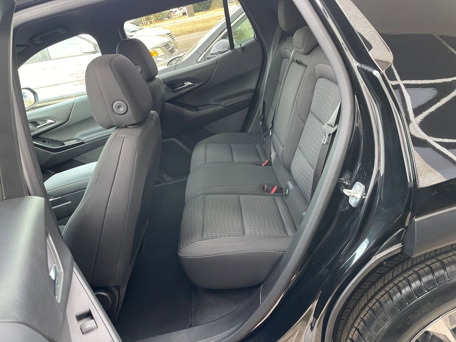 Used 2025 Chevrolet Equinox LT image 24