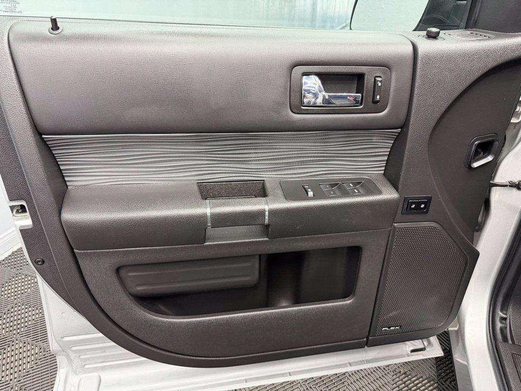 Used 2019 Ford Flex SEL w/ Equipment Group 202A FWD image 35