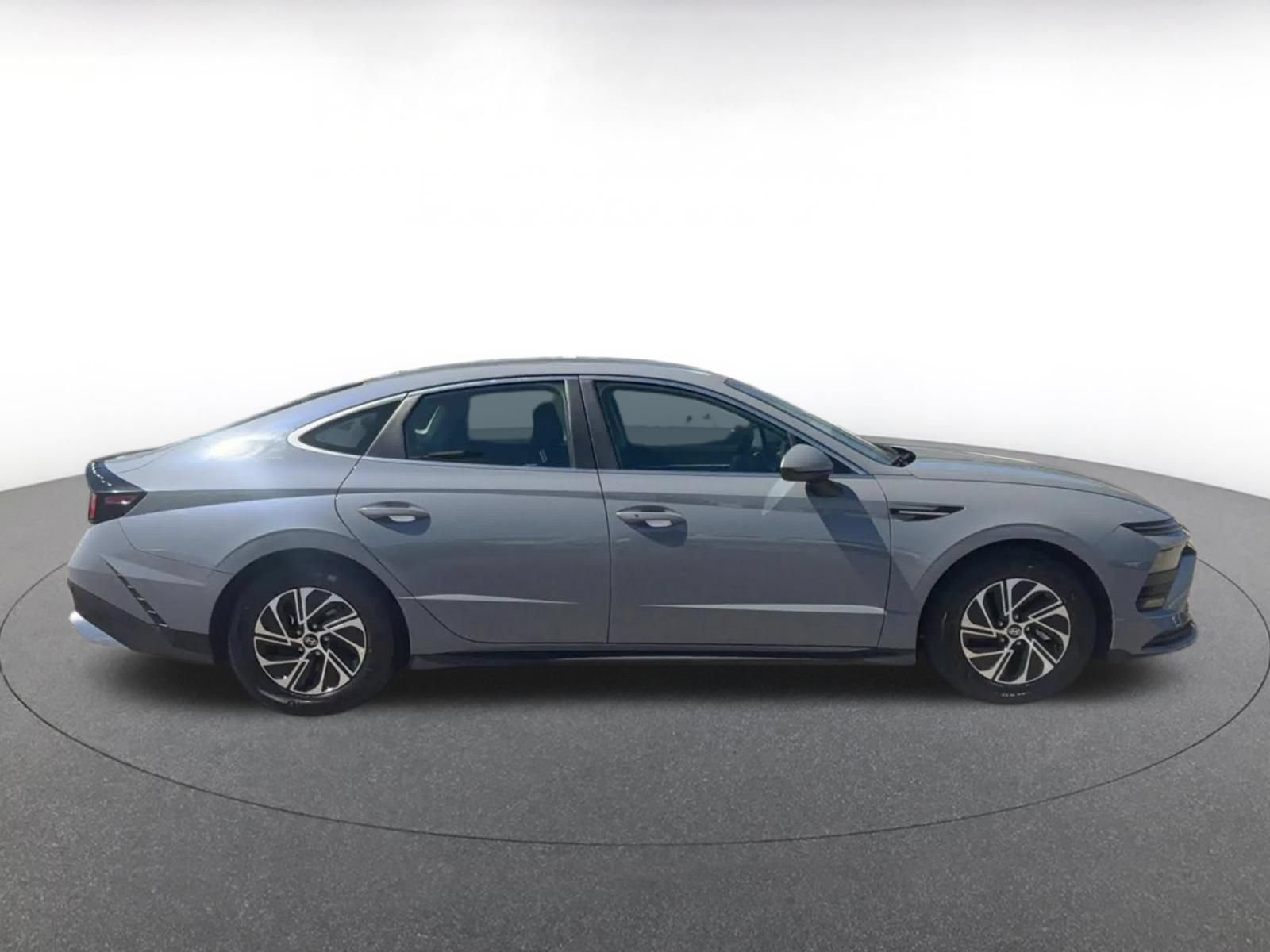 Used 2026 Hyundai Sonata Blue FWD image 16