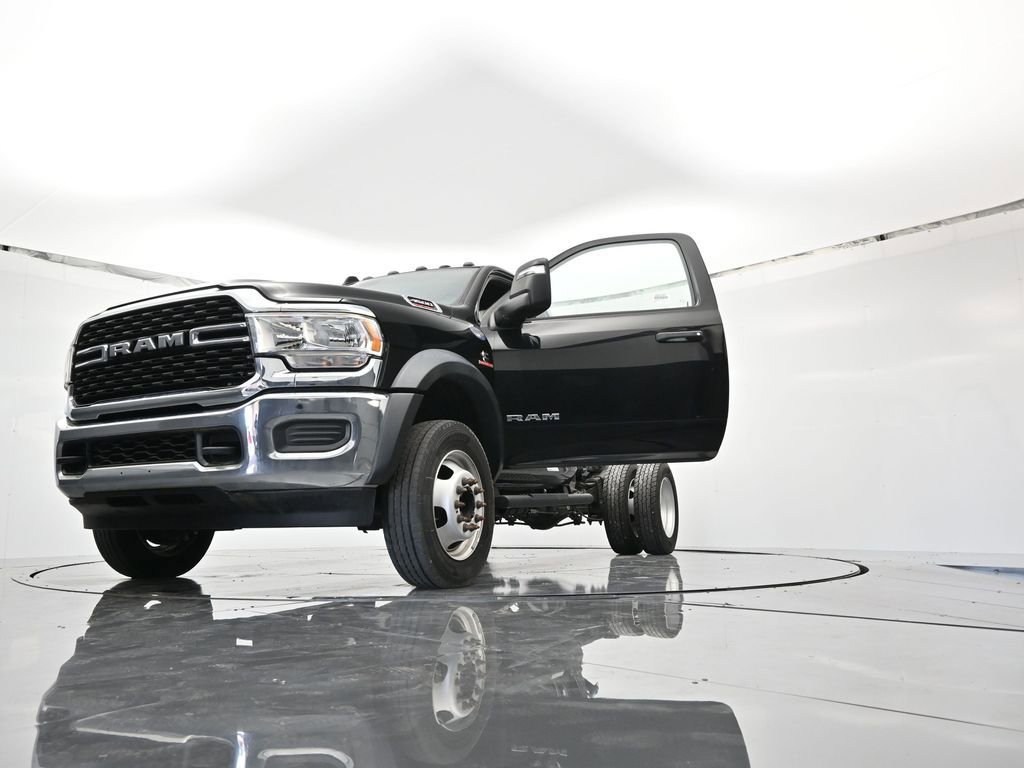 Used 2023 RAM 4500 SLT w/ Quick Order Package 2YG SLT RWD image 45
