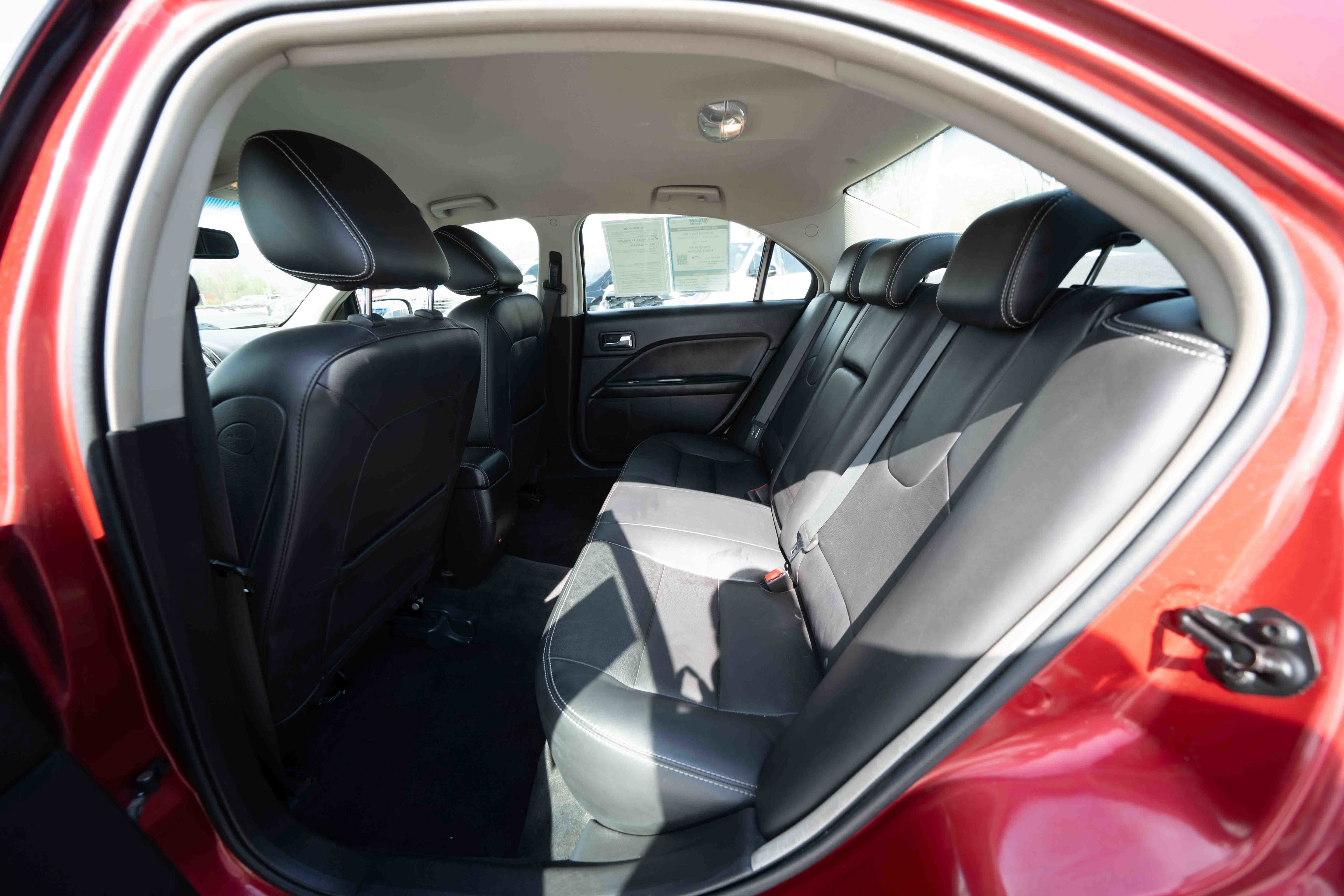 Used 2010 Ford Fusion SEL image 22