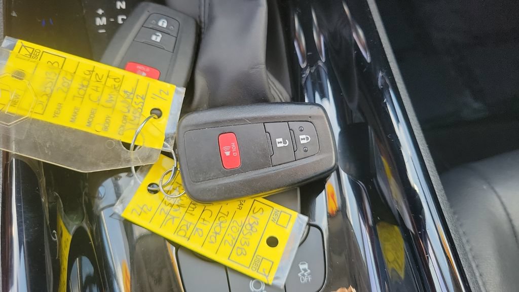 Used 2022 Toyota C-HR Limited FWD image 25