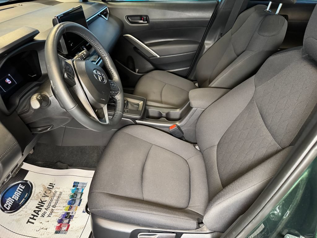 Used 2026 Toyota Corolla Cross LE AWD/4WD image 20