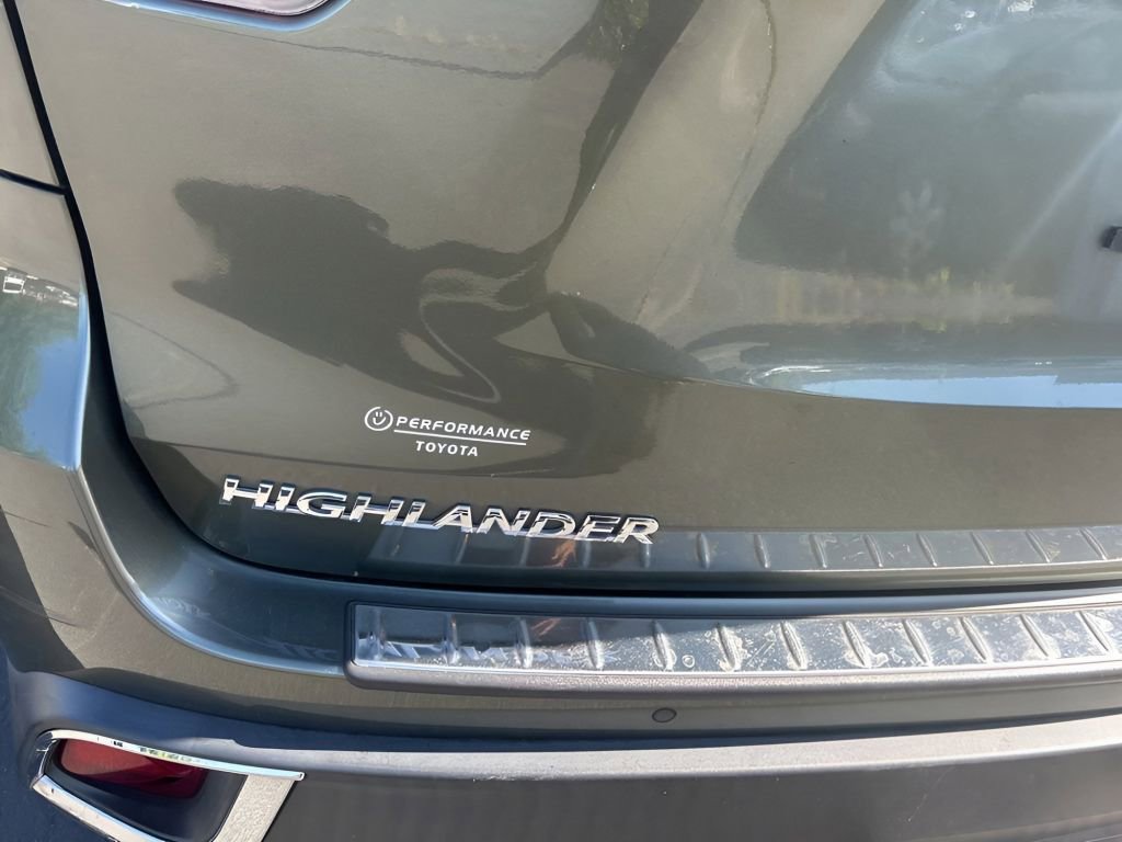 Used 2019 Toyota Highlander Limited Platinum AWD/4WD image 15