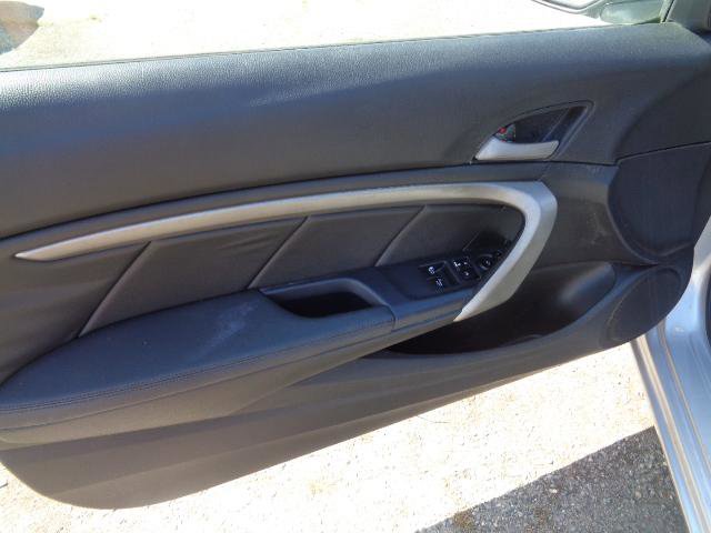 Used 2010 Honda Accord EX-L image 9