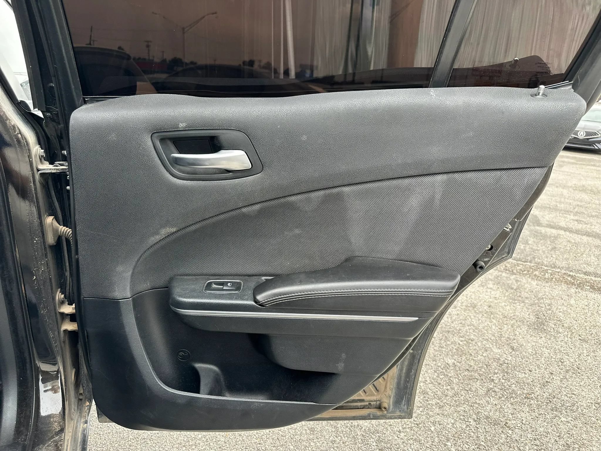 Used 2017 Dodge Charger SE RWD image 23
