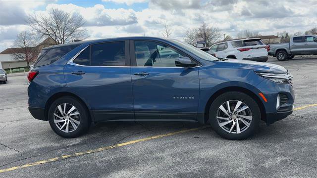 Used 2024 Chevrolet Equinox LT FWD image 2