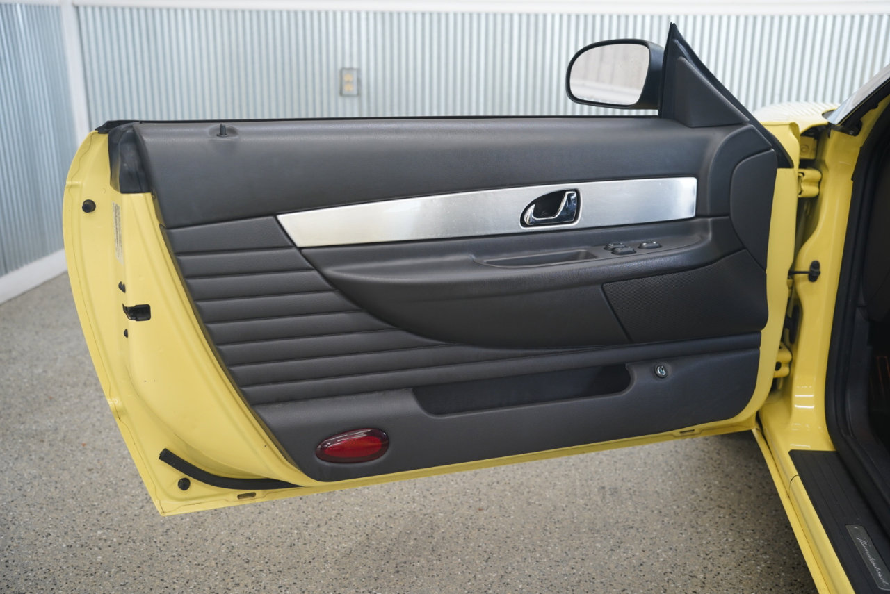 Used 2002 Ford Thunderbird image 24