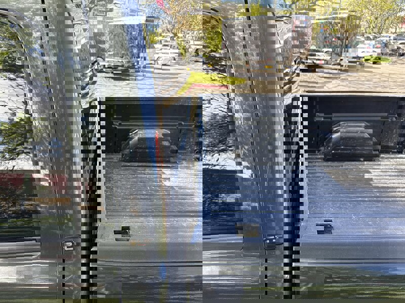 Used 2005 GMC Sierra 1500 SLT w/ Light Duty Power Package image 21