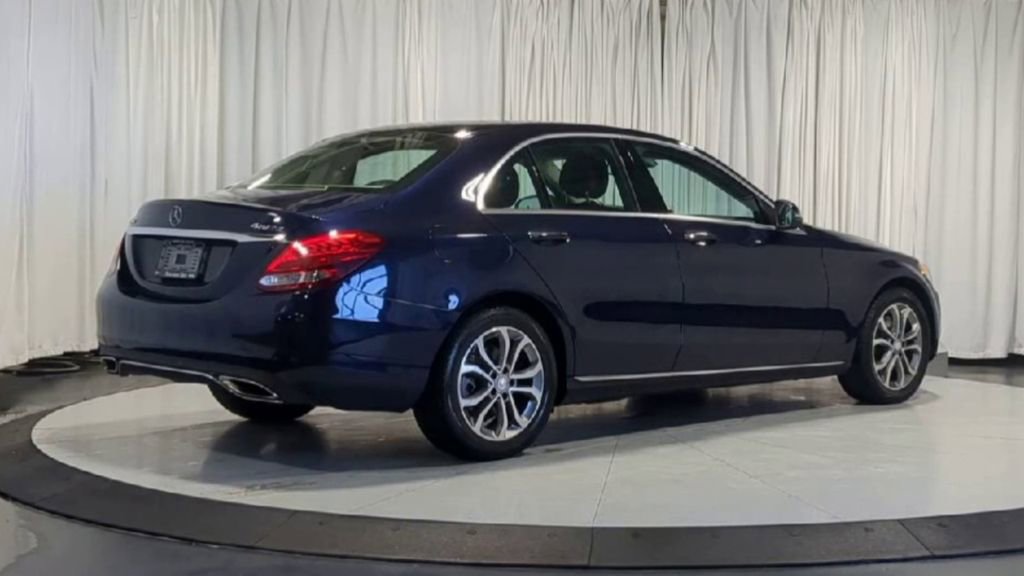 Used 2017 Mercedes-Benz C 300 4MATIC Sedan image 9