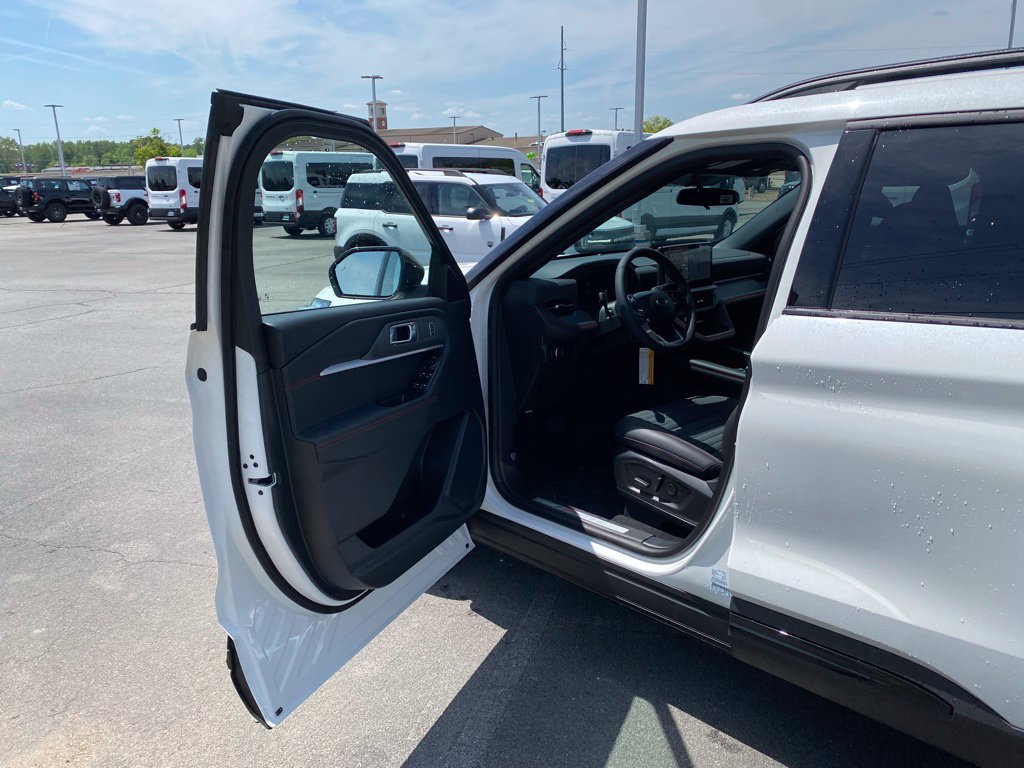 New 2026 Ford Explorer ST-Line RWD image 10