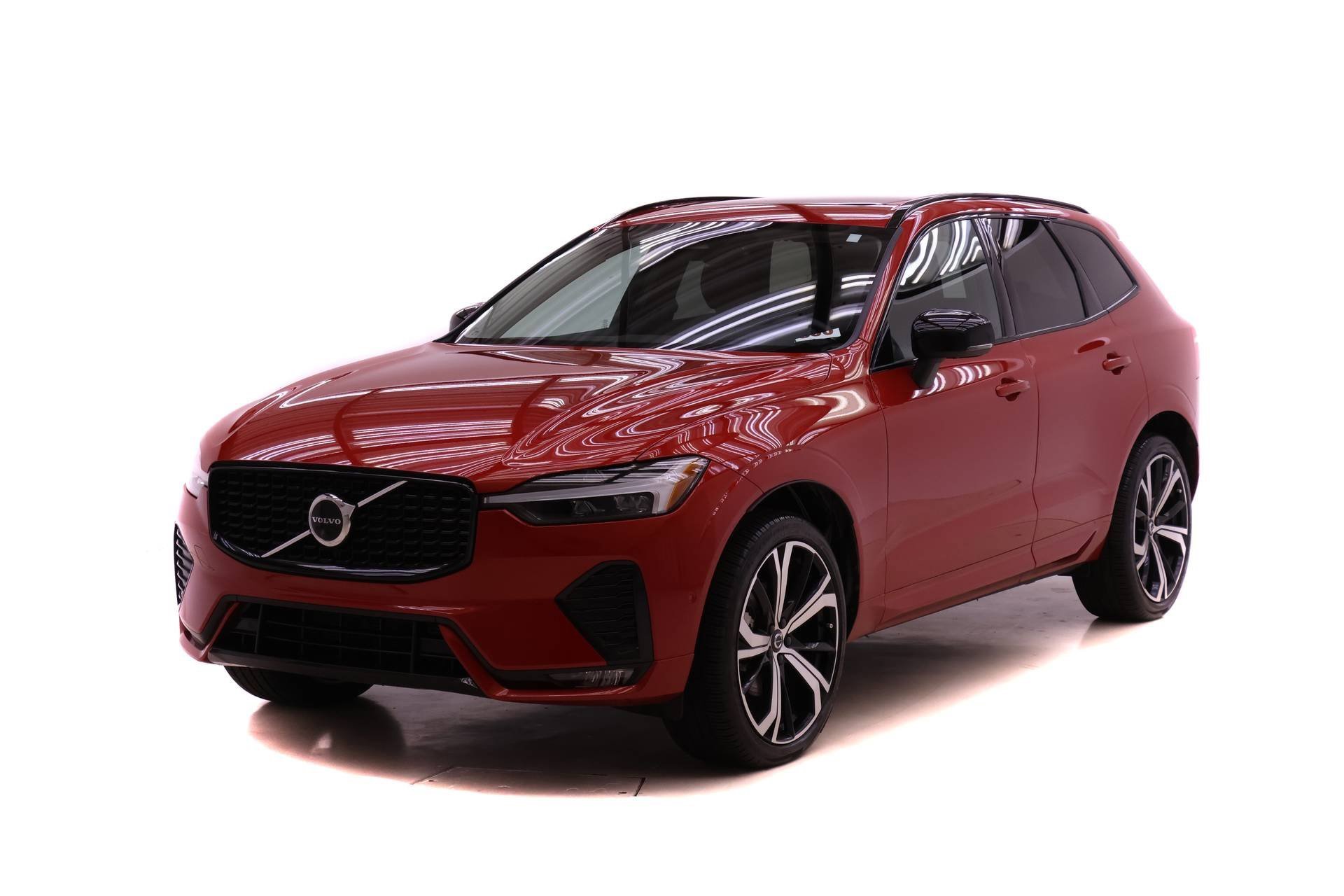 Certified 2023 Volvo XC60 B5 Ultimate w/ Protection Package Premier image 1