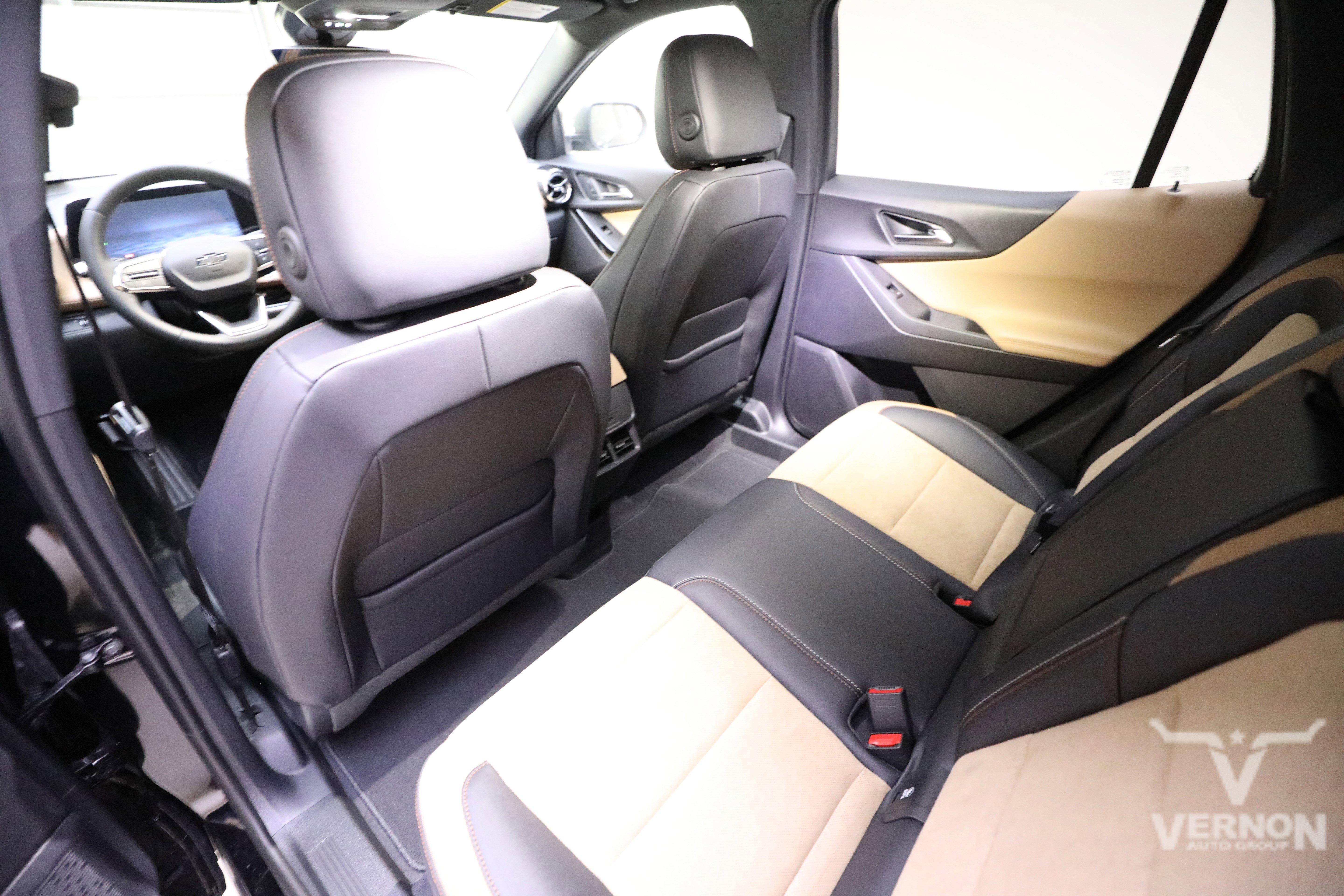 New 2026 Chevrolet Equinox ACTIV w/ Safety and Technology Package image 9