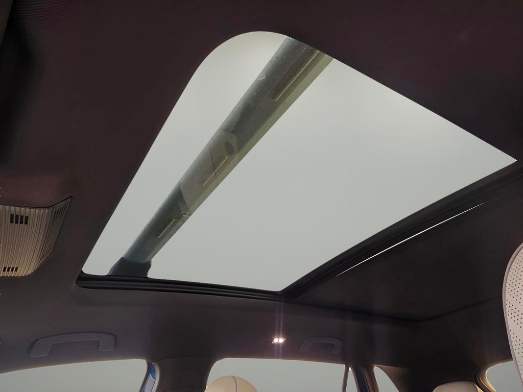 Used 2025 Volkswagen Atlas Cross Sport SEL Premium R-Line image 24