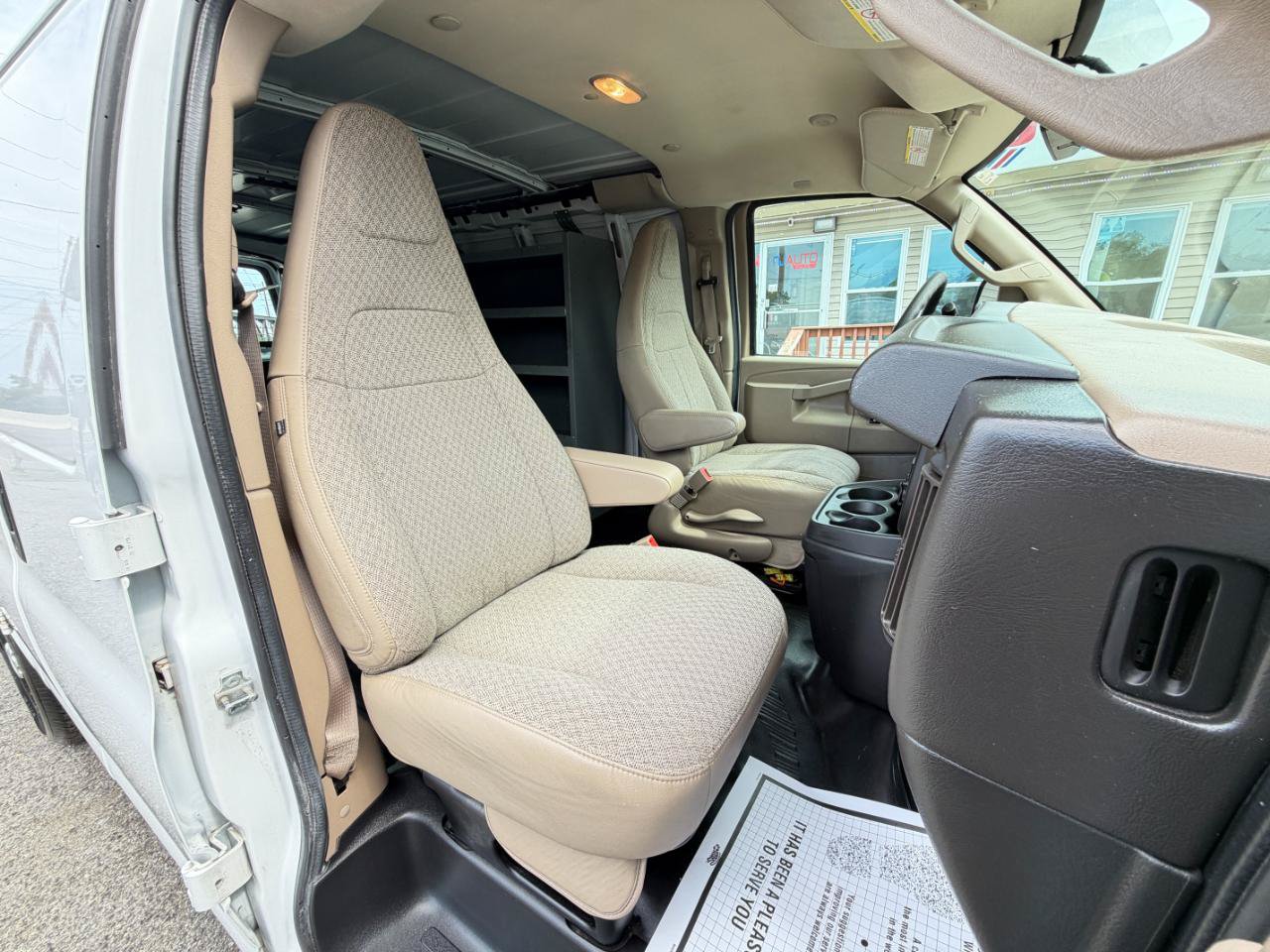 Used 2019 GMC Savana 3500 RWD image 38