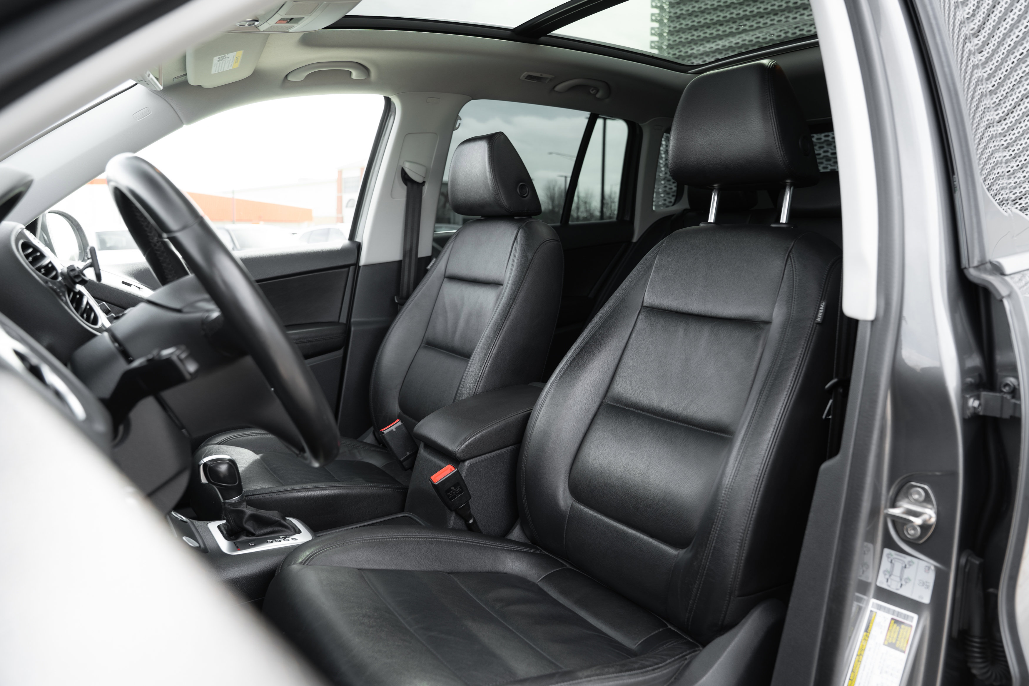 Used 2016 Volkswagen Tiguan SEL image 22