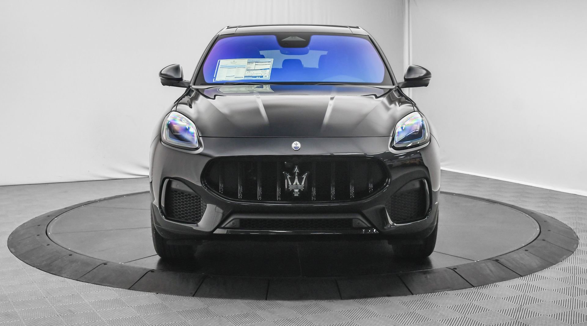 New 2025 Maserati Grecale Modena AWD/4WD image 2