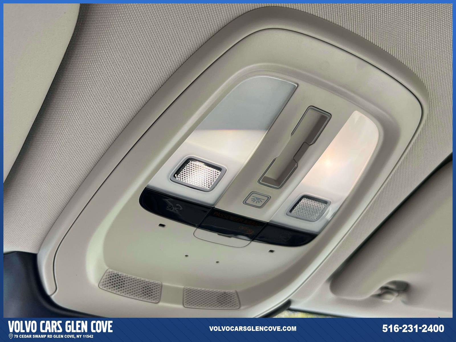 Used 2025 Volvo XC60 T8 Plus image 32