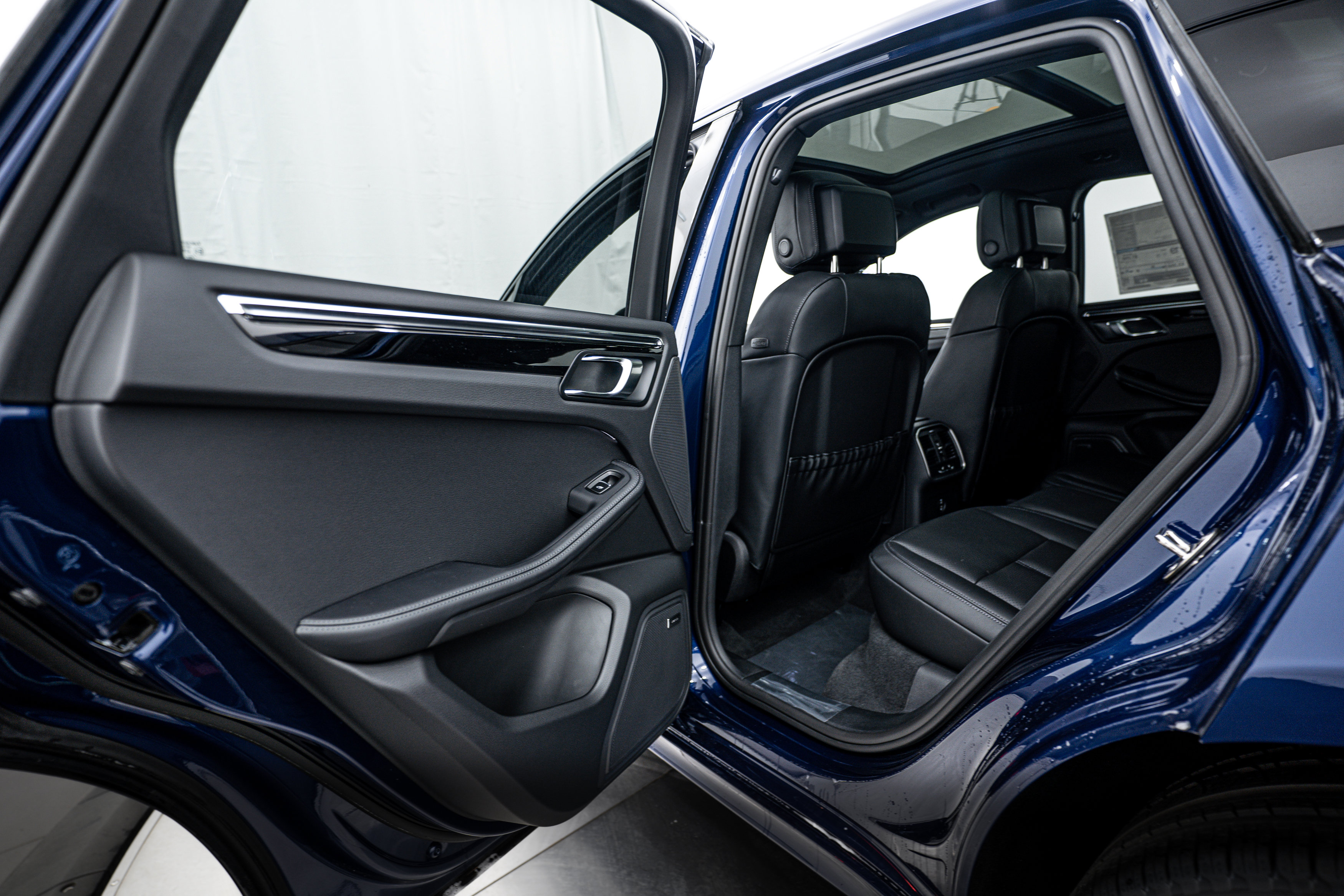 New 2025 Porsche Macan S image 22