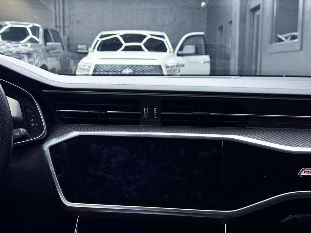 Used 2021 Audi RS 6 image 21