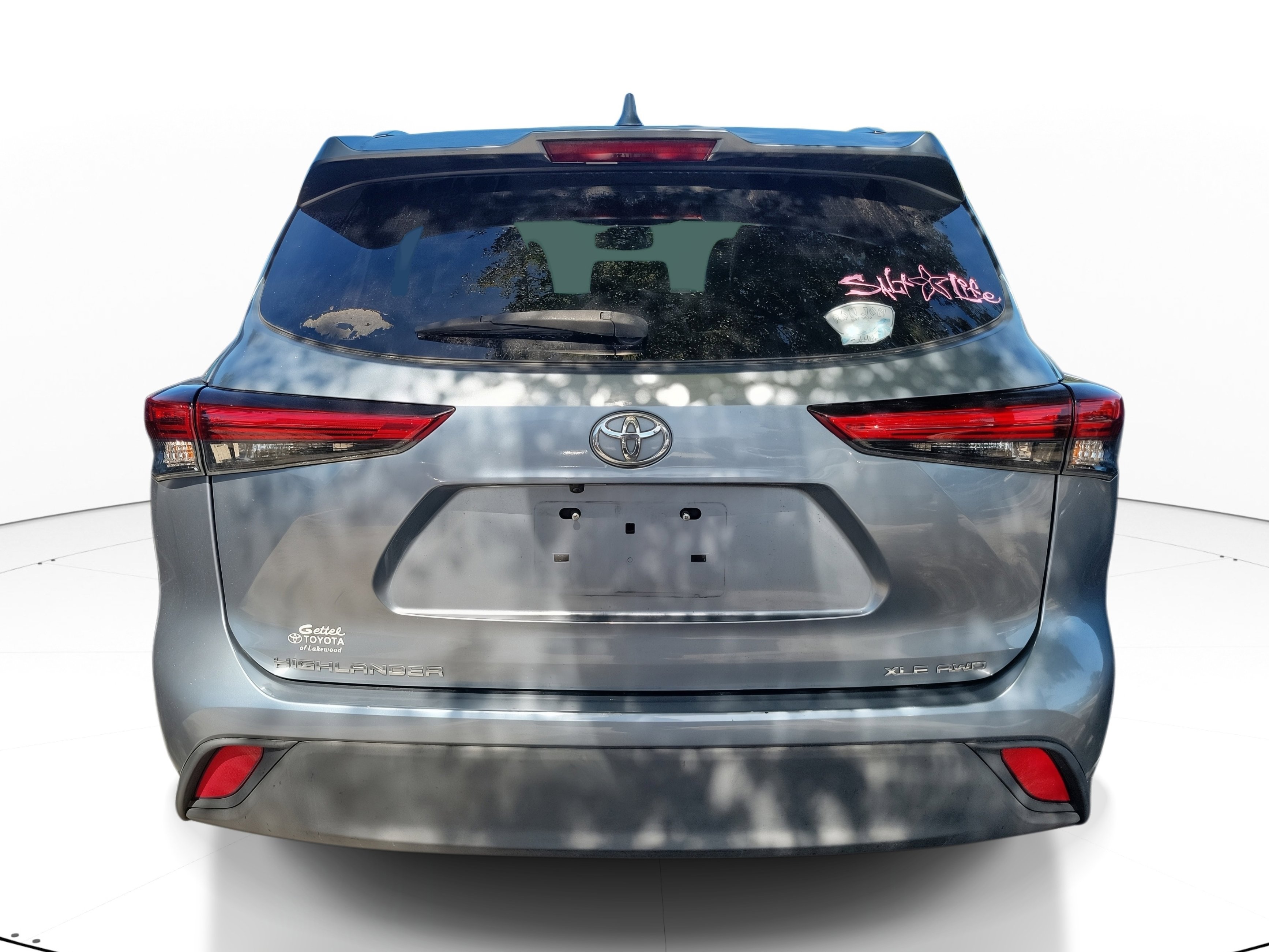 Used 2020 Toyota Highlander XLE image 8