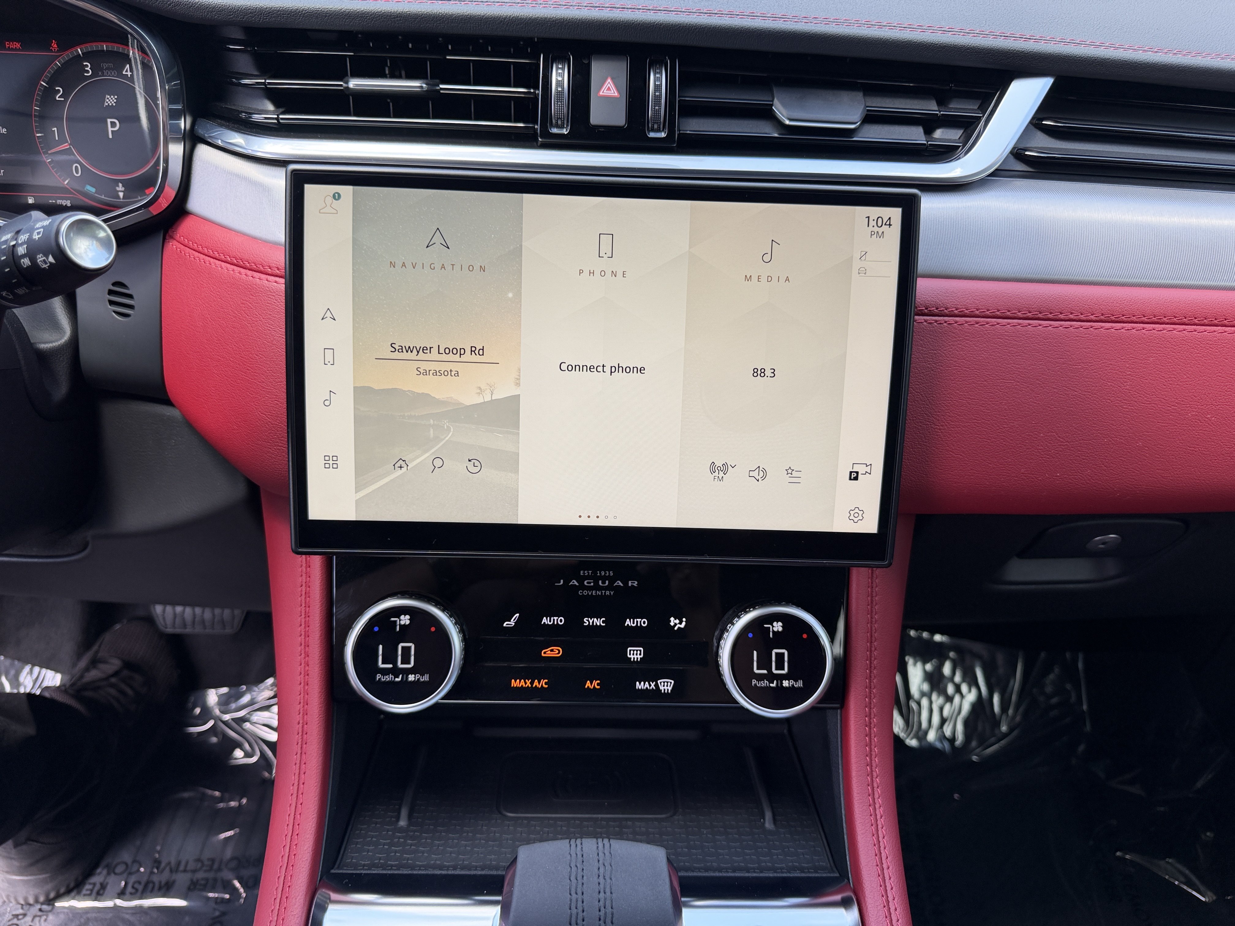 Used 2024 Jaguar F-PACE R-Dynamic S AWD/4WD image 23