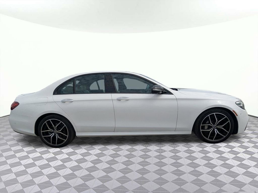 Used 2022 Mercedes-Benz E 350 Sedan image 2
