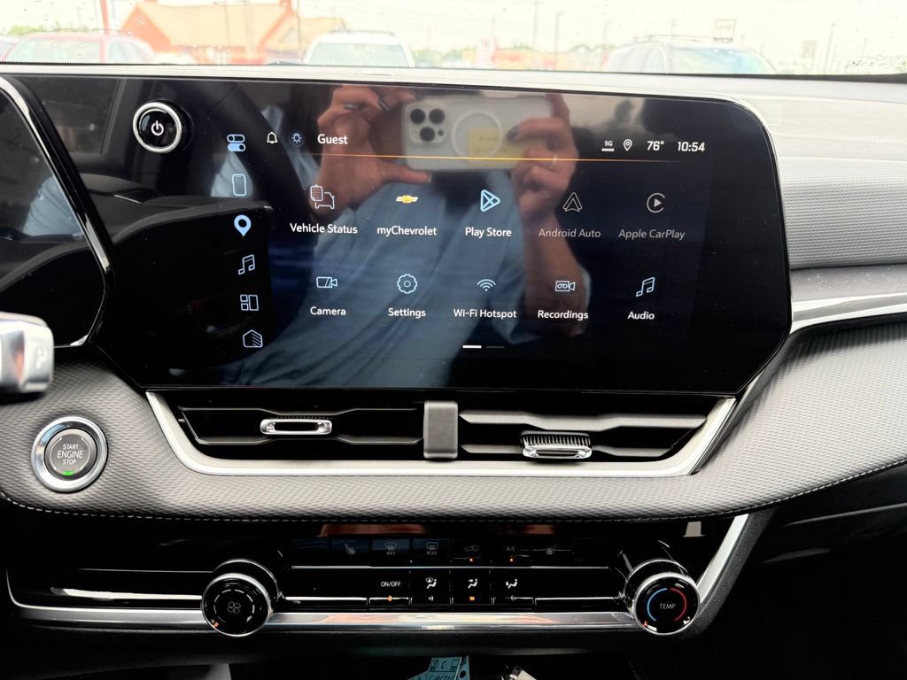 New 2027 Chevrolet Equinox LT w/ Safety and Technology Package AWD/4WD image 24