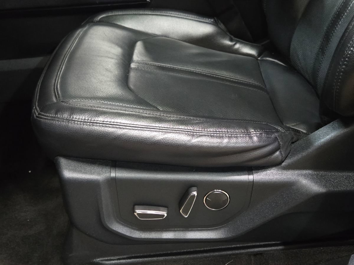 Used 2021 Ford Expedition Limited AWD/4WD image 43
