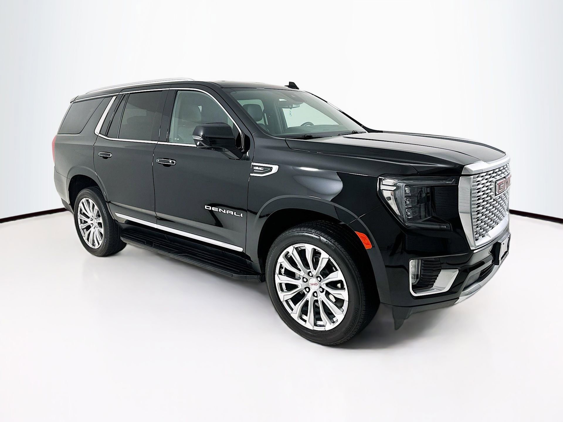 Used 2023 GMC Yukon Denali w/ LPO, Floor Liner Package image 1