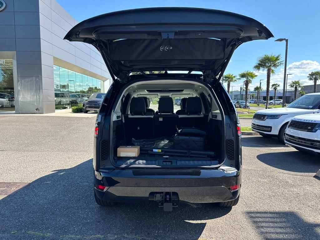 New 2026 Land Rover Discovery Dynamic SE AWD/4WD image 16