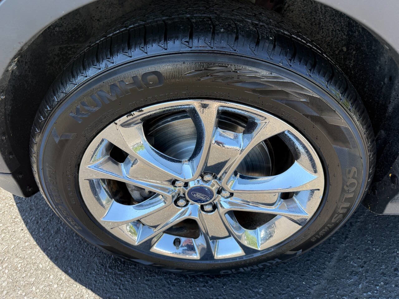 Used 2015 Ford Escape SE w/ Equipment Group 201A AWD/4WD image 9