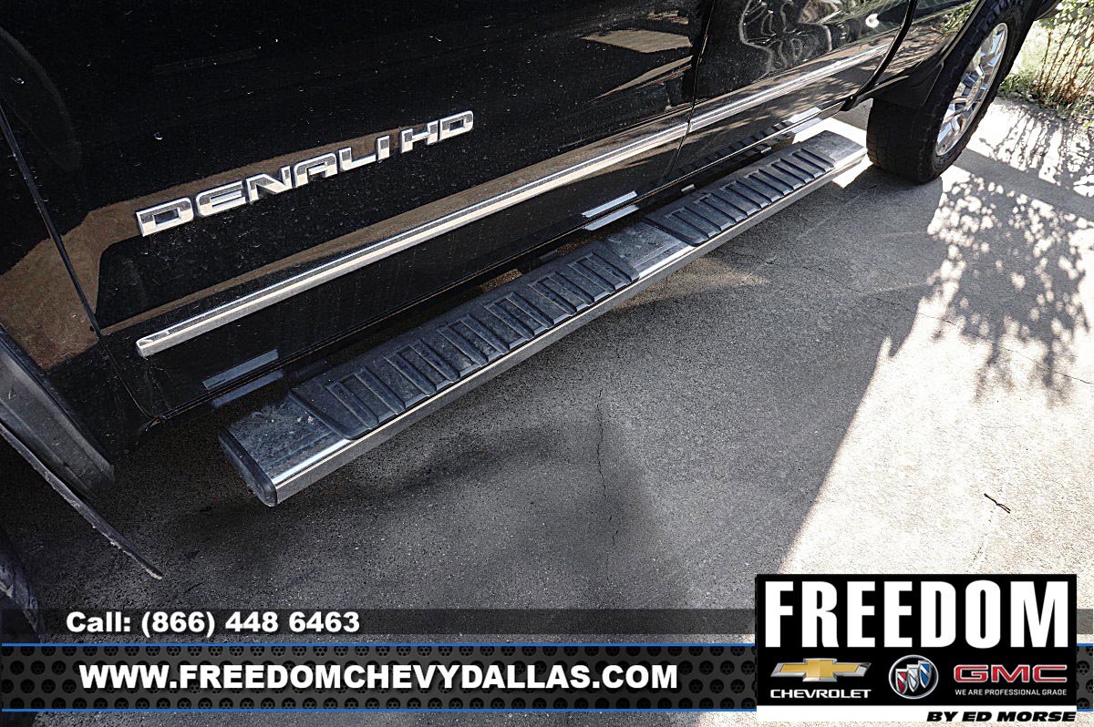 Used 2019 GMC Sierra 2500 Denali w/ Duramax Plus Package AWD/4WD image 7