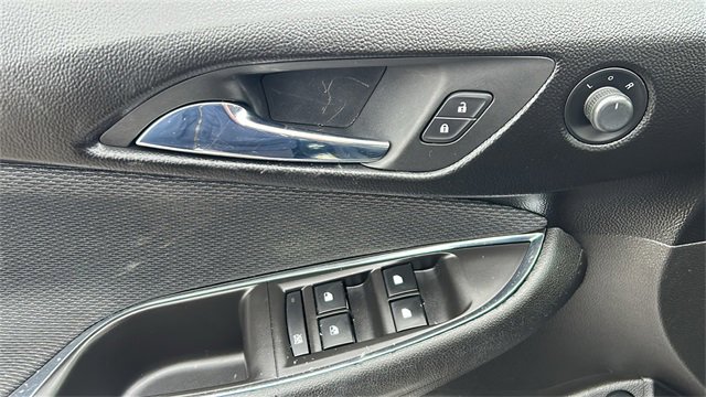 Used 2018 Chevrolet Cruze LT image 9