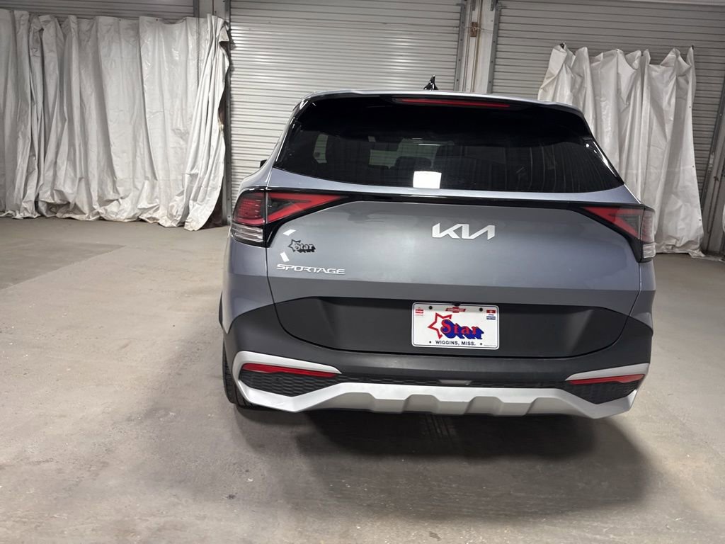 Used 2025 Kia Sportage LX image 6